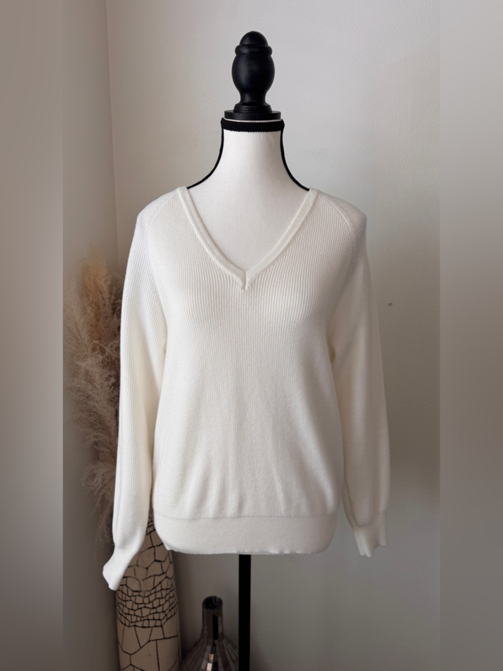 Cupshe White V-Neck Sweater with Lace Back - S